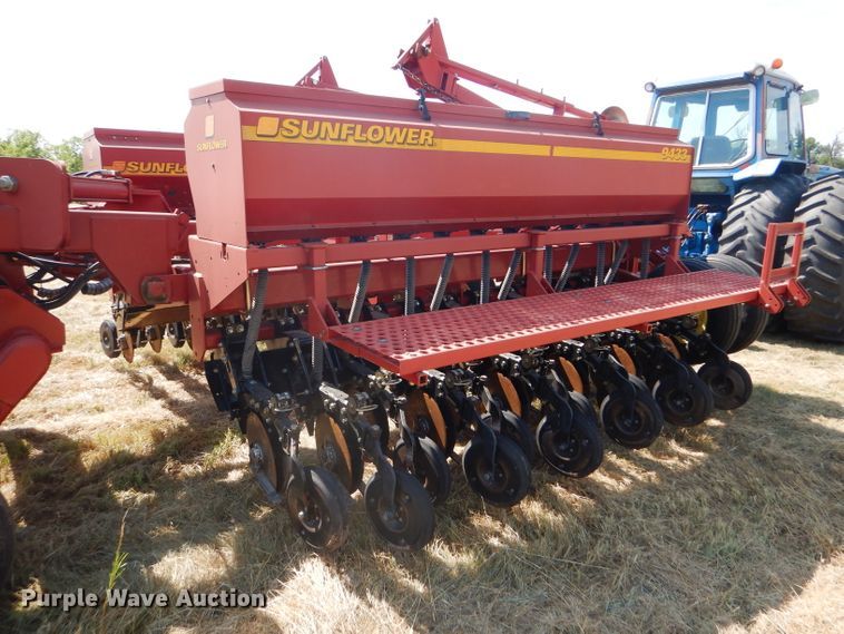 image for item GH9550 2004 Sunflower 9433-30 grain drill