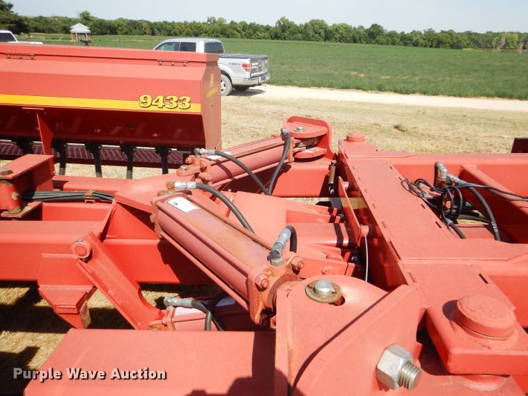 image for item GH9550 2004 Sunflower 9433-30 grain drill