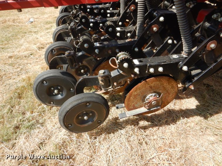 image for item GH9550 2004 Sunflower 9433-30 grain drill