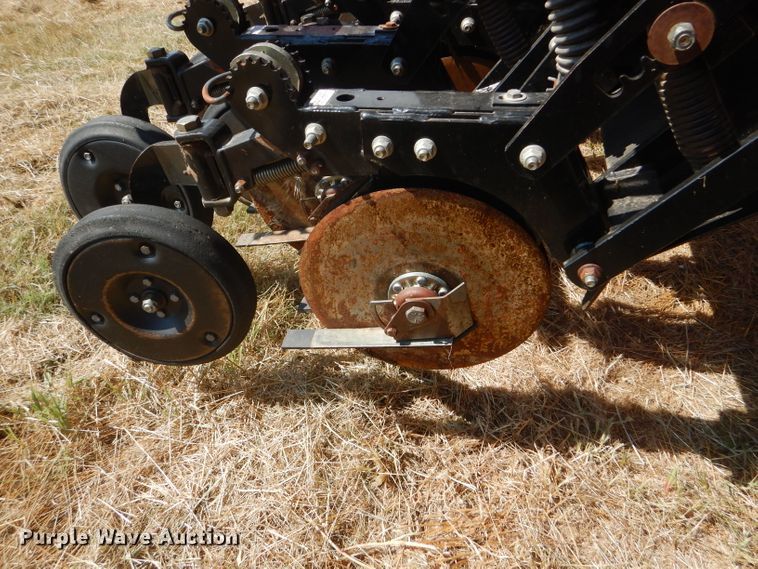 image for item GH9550 2004 Sunflower 9433-30 grain drill