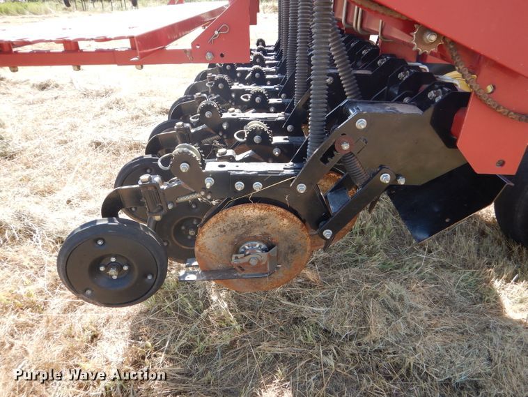 image for item GH9550 2004 Sunflower 9433-30 grain drill