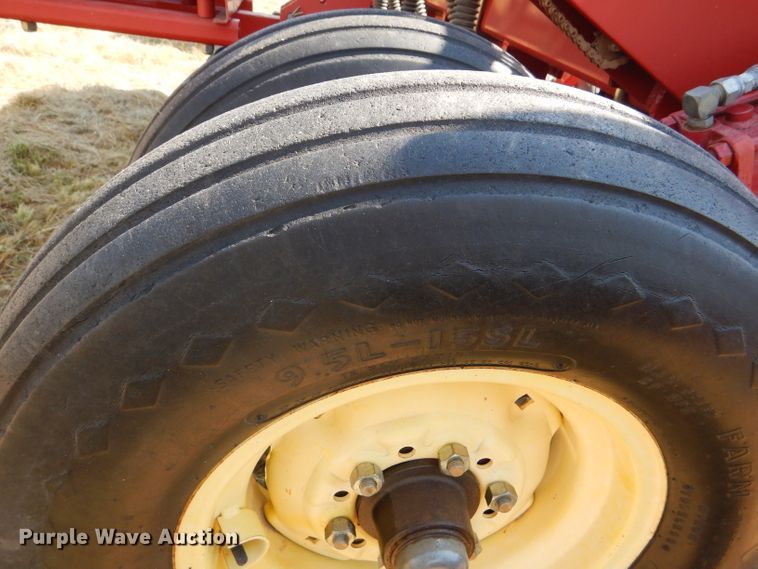 image for item GH9550 2004 Sunflower 9433-30 grain drill