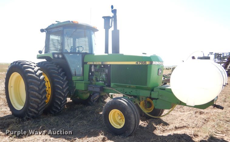 image for item GH9570 1990 John Deere 4755 tractor