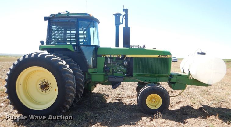 image for item GH9570 1990 John Deere 4755 tractor