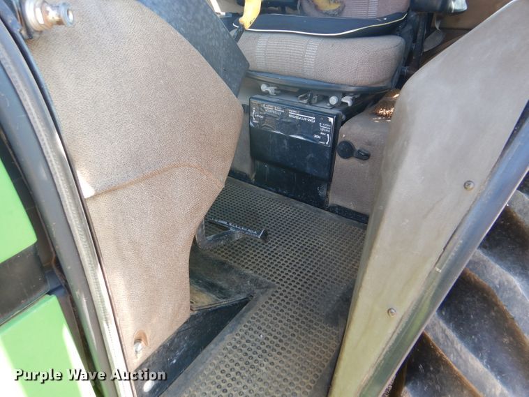 image for item GH9570 1990 John Deere 4755 tractor