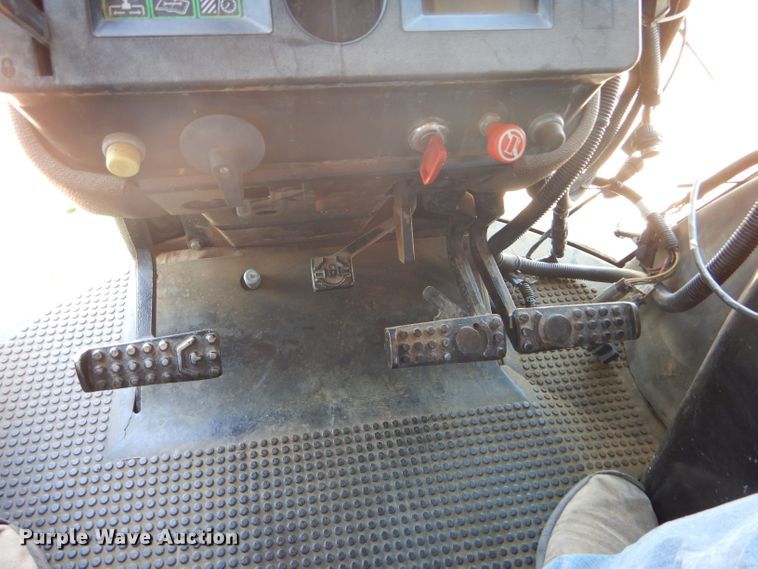 image for item GH9570 1990 John Deere 4755 tractor