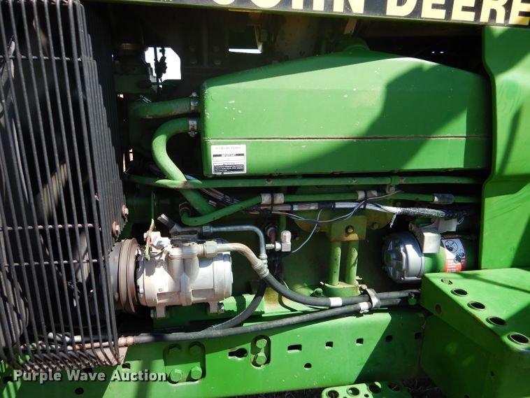 image for item GH9570 1990 John Deere 4755 tractor