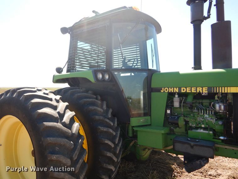 image for item GH9570 1990 John Deere 4755 tractor