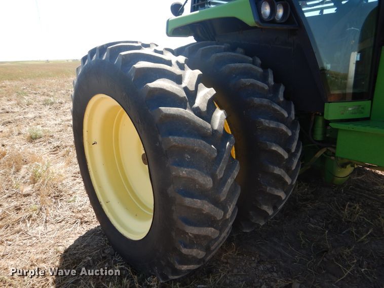 image for item GH9570 1990 John Deere 4755 tractor