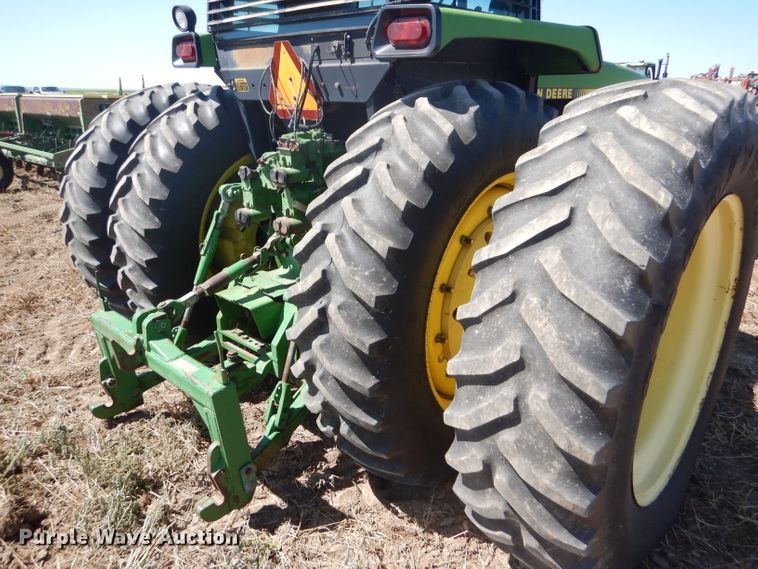 image for item GH9570 1990 John Deere 4755 tractor