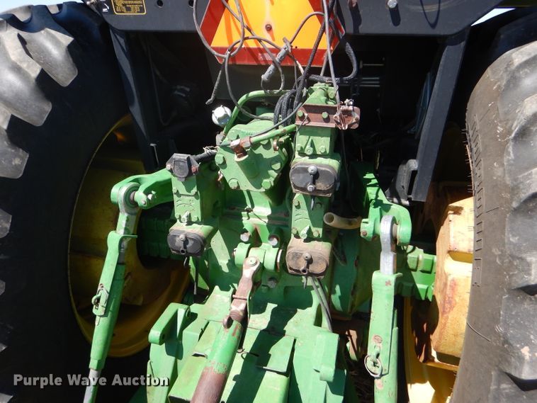 image for item GH9570 1990 John Deere 4755 tractor