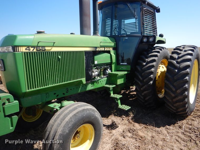 image for item GH9570 1990 John Deere 4755 tractor