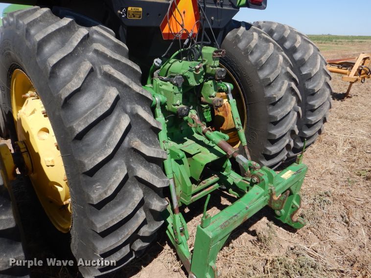 image for item GH9570 1990 John Deere 4755 tractor