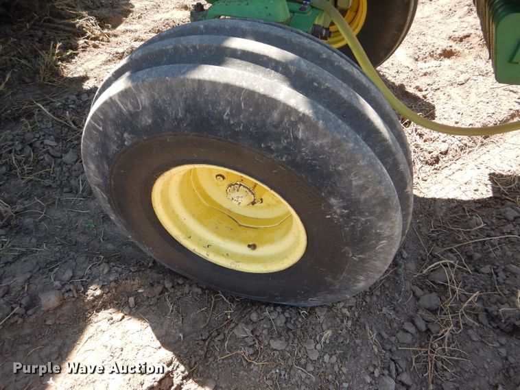 image for item GH9570 1990 John Deere 4755 tractor