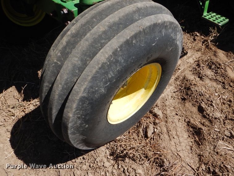 image for item GH9570 1990 John Deere 4755 tractor