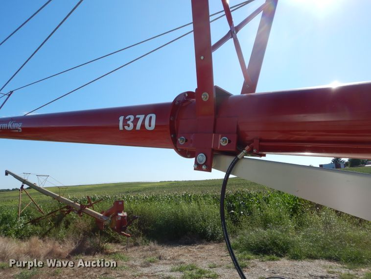 image for item DD6249 Farm King Y1370 auger