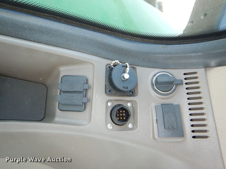 image for item DD6350 2018 John Deere 8370R MFWD tractor