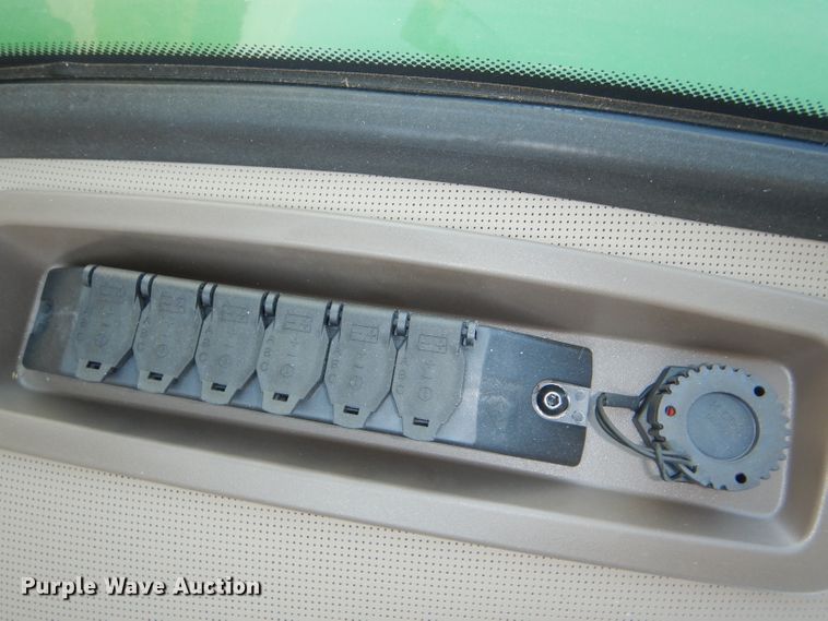 image for item DD6350 2018 John Deere 8370R MFWD tractor