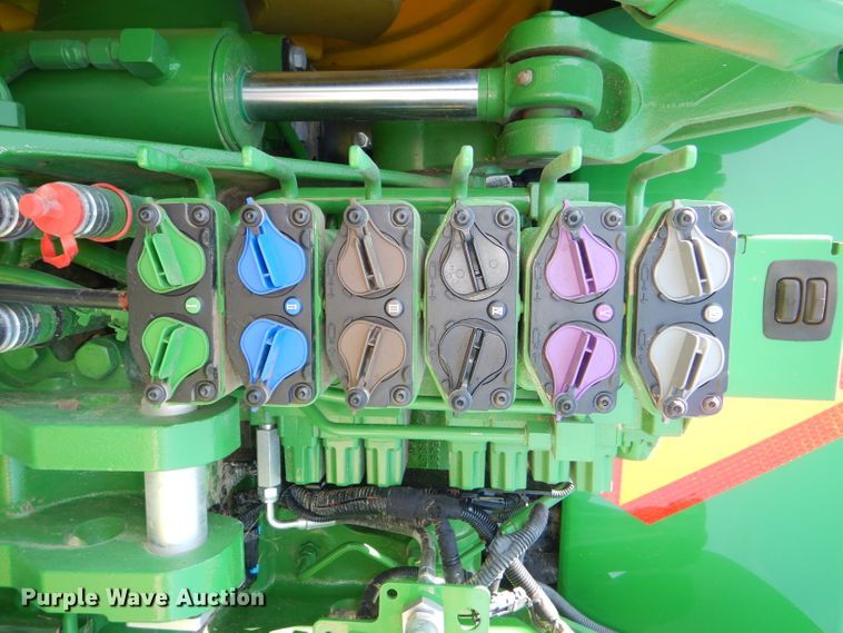 image for item DD6350 2018 John Deere 8370R MFWD tractor