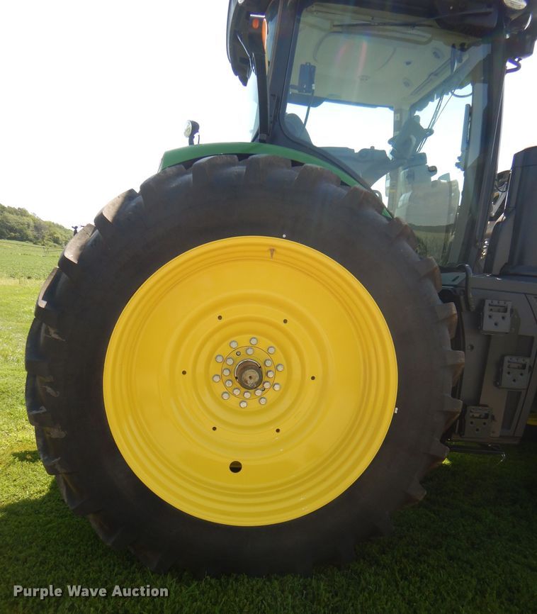 image for item DD6350 2018 John Deere 8370R MFWD tractor