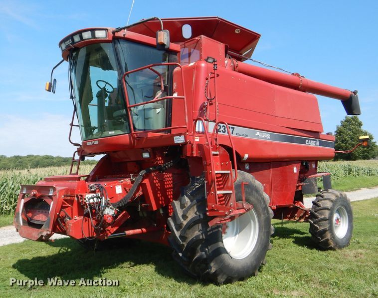 image for item DD6351 2006 Case IH 2377 Axial-Flow Hillco Sidehill RWA combine