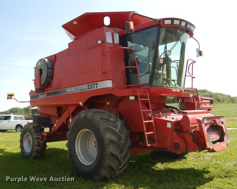 image for item DD6351 2006 Case IH 2377 Axial-Flow Hillco Sidehill RWA combine