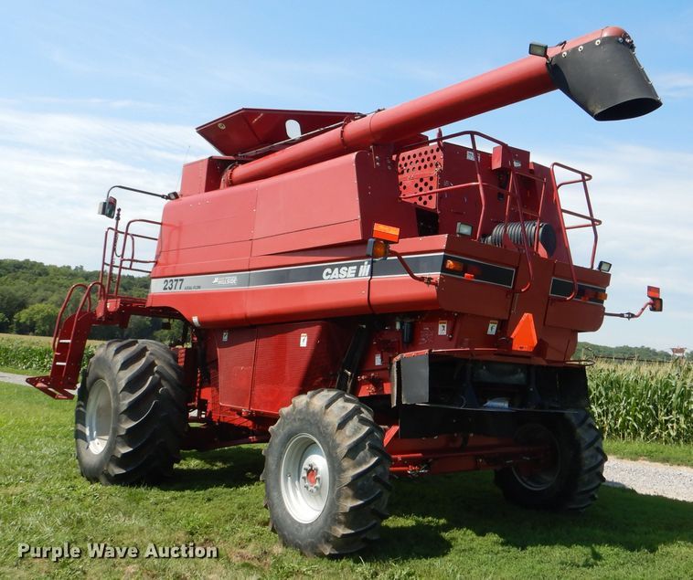 image for item DD6351 2006 Case IH 2377 Axial-Flow Hillco Sidehill RWA combine