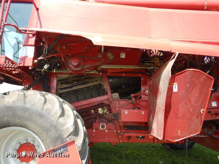 image for item DD6351 2006 Case IH 2377 Axial-Flow Hillco Sidehill RWA combine