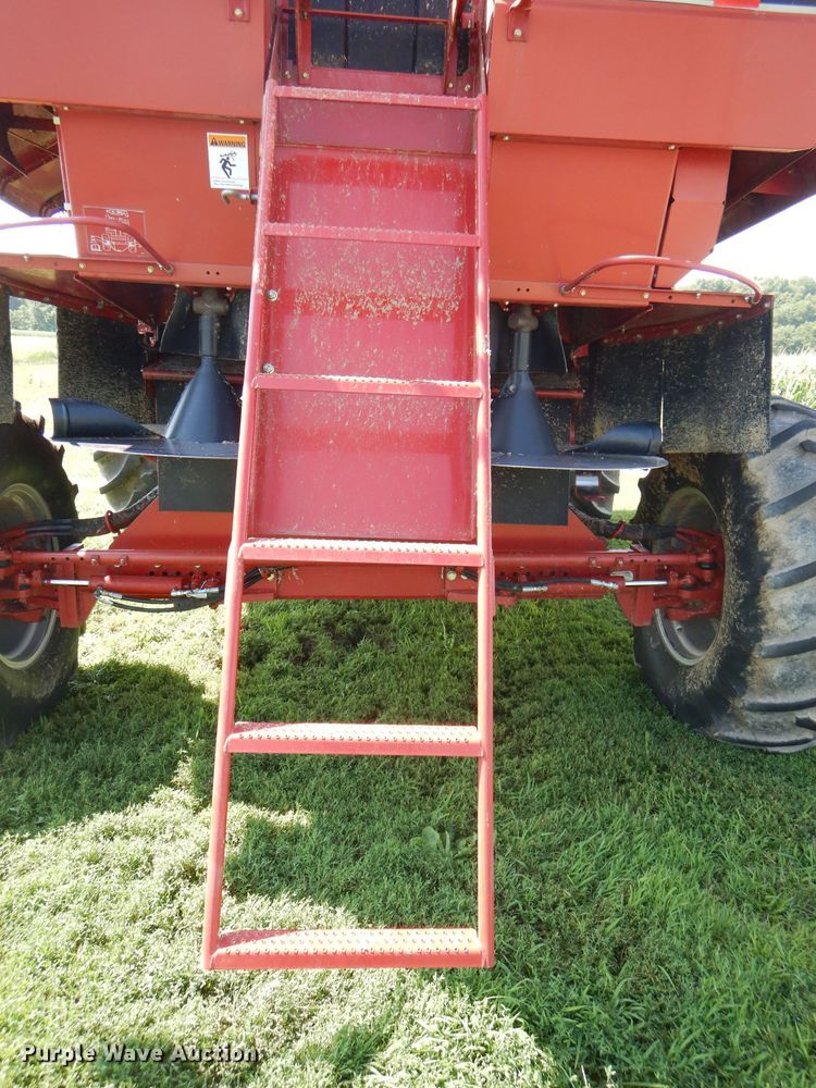 image for item DD6351 2006 Case IH 2377 Axial-Flow Hillco Sidehill RWA combine