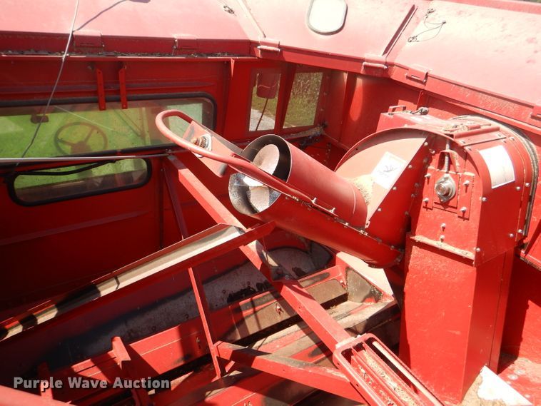 image for item DD6351 2006 Case IH 2377 Axial-Flow Hillco Sidehill RWA combine