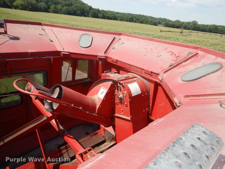 image for item DD6351 2006 Case IH 2377 Axial-Flow Hillco Sidehill RWA combine