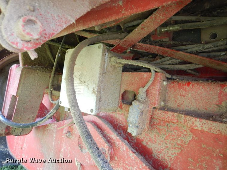 image for item DD6351 2006 Case IH 2377 Axial-Flow Hillco Sidehill RWA combine