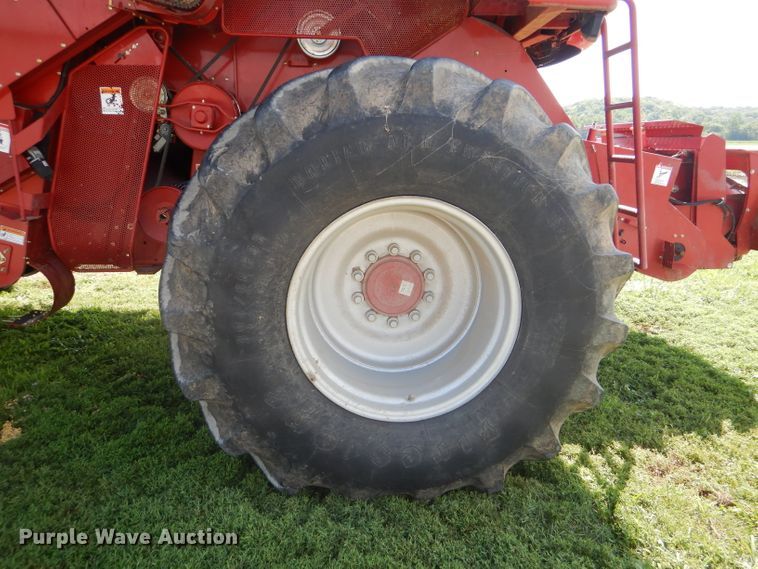 image for item DD6351 2006 Case IH 2377 Axial-Flow Hillco Sidehill RWA combine