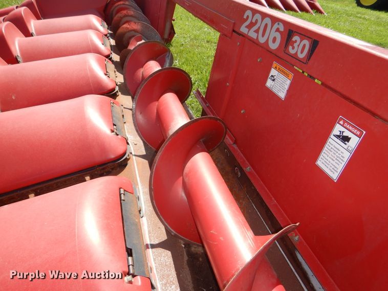 image for item DD6352 2002 Case IH 2206 corn head