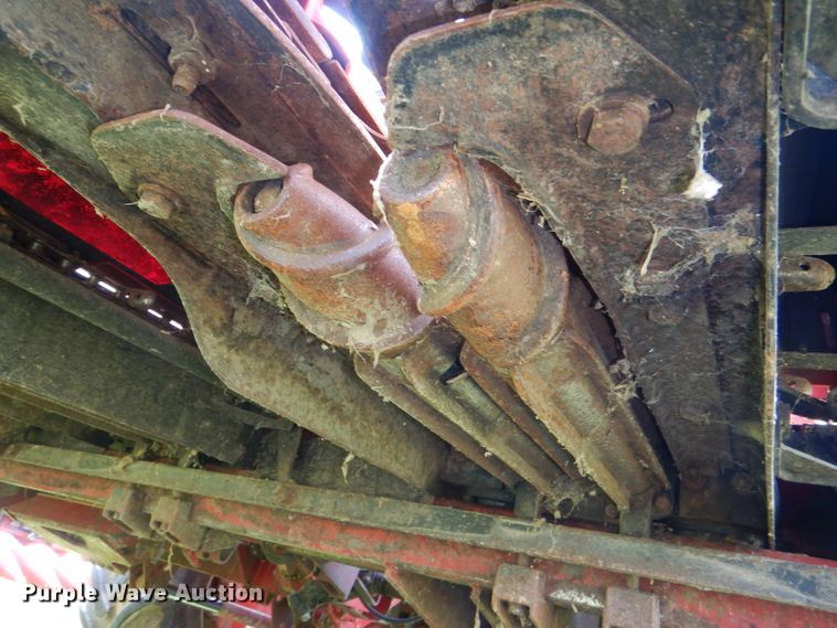 image for item DD6352 2002 Case IH 2206 corn head