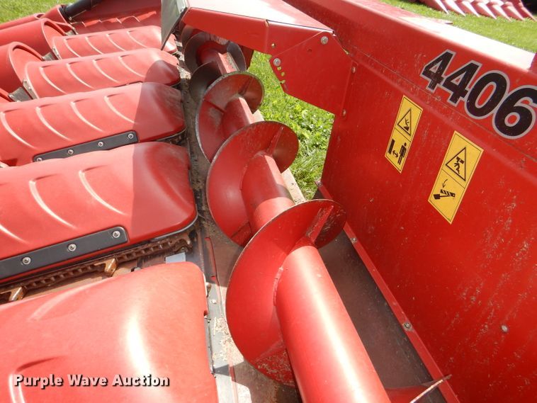 image for item DD6353 2014 Case IH 4406 corn head