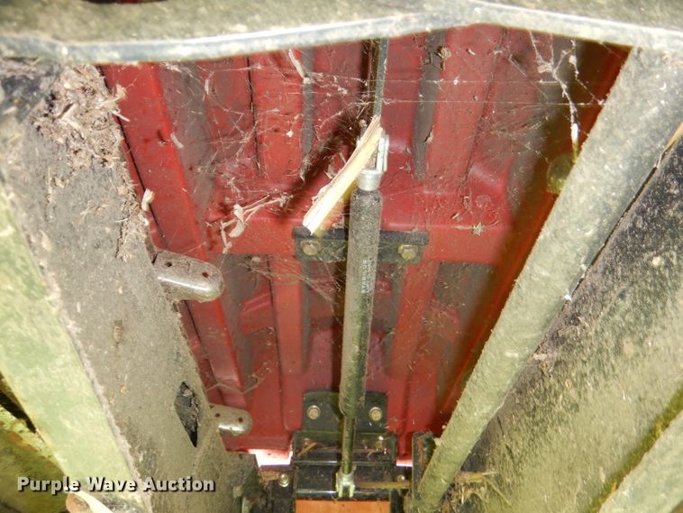 image for item DD6353 2014 Case IH 4406 corn head