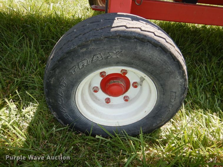 image for item DD6357 Unverferth HT25 header trailer