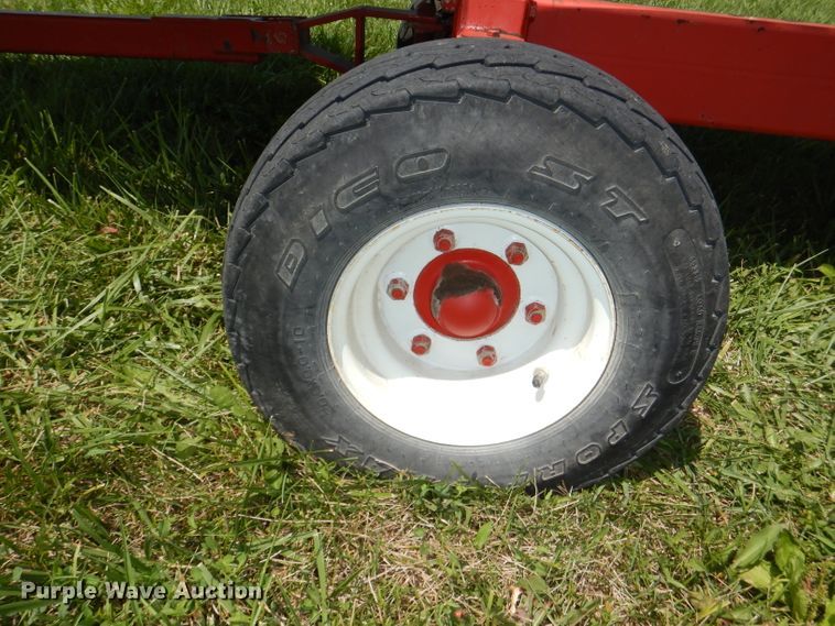 image for item DD6357 Unverferth HT25 header trailer