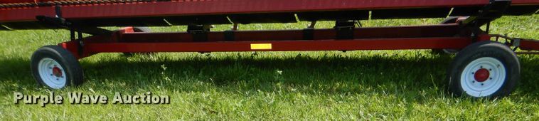 image for item DD6358 Unverferth HT25 header trailer