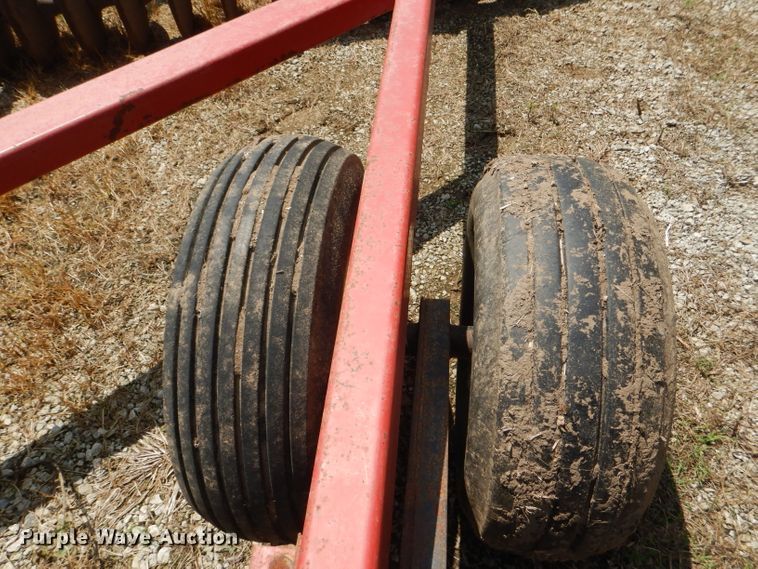 image for item DD6359 International 490 tandem disk