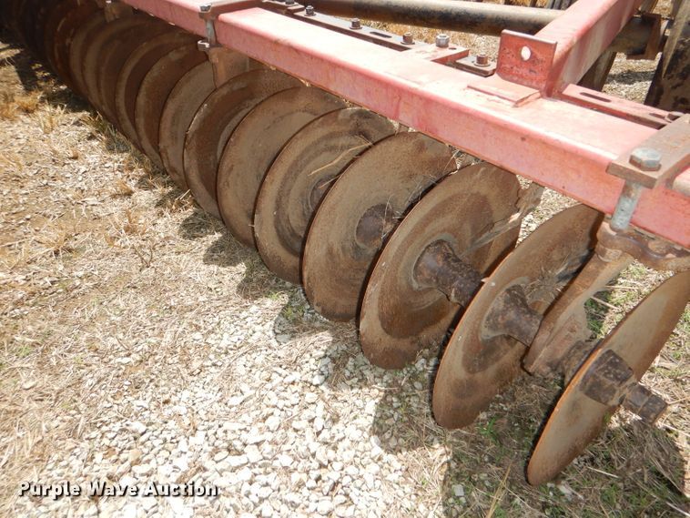 image for item DD6359 International 490 tandem disk