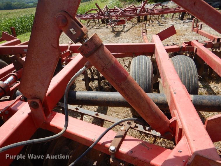 image for item DD6359 International 490 tandem disk