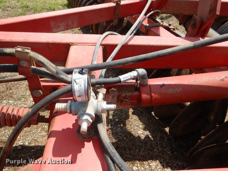 image for item DD6359 International 490 tandem disk