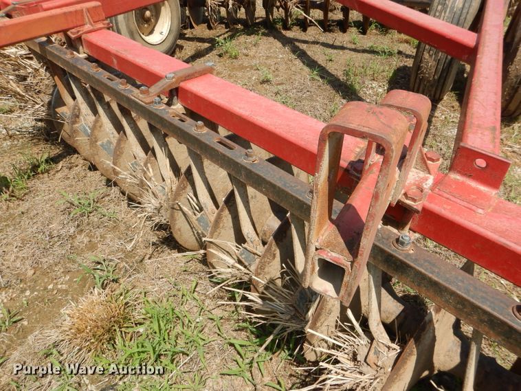 image for item DD6359 International 490 tandem disk