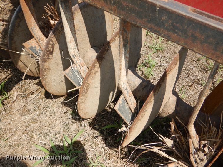 image for item DD6359 International 490 tandem disk