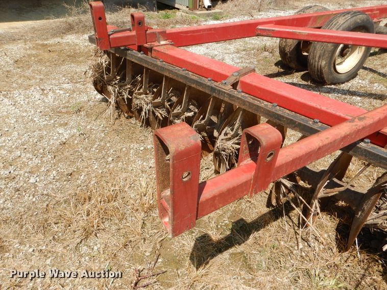 image for item DD6359 International 490 tandem disk