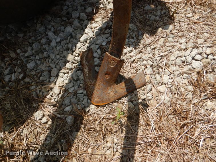 image for item DD6360 Case IH 4800 Vibrashank field cultivator