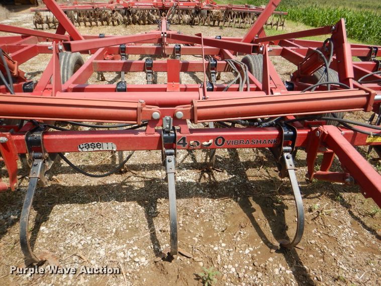 image for item DD6360 Case IH 4800 Vibrashank field cultivator