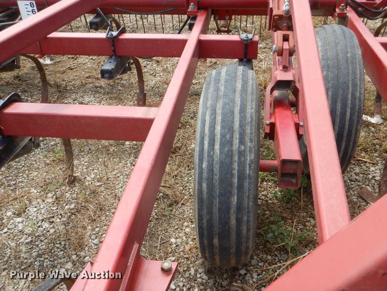 image for item DD6360 Case IH 4800 Vibrashank field cultivator